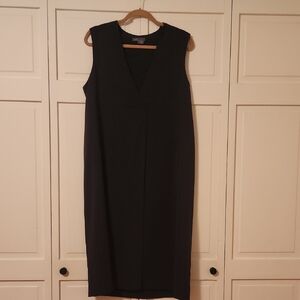 Vince Elegant Black Sleeveless Dress- With Pockets